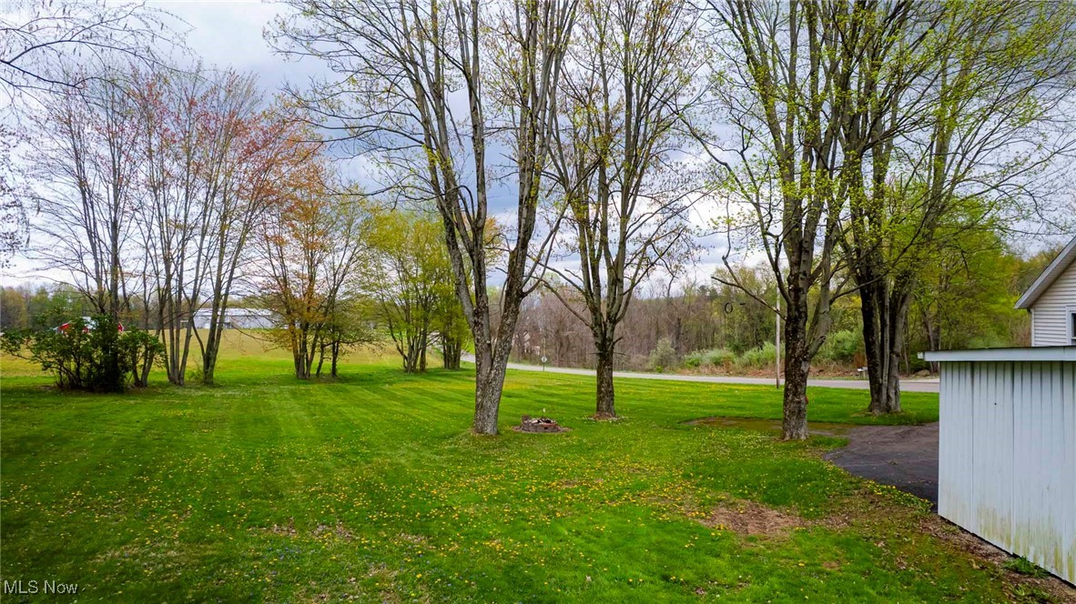 7997 Chestnut Ridge Road Northwest Beach City, OH 44608 - Photo 31 of 31 View of green lawn
