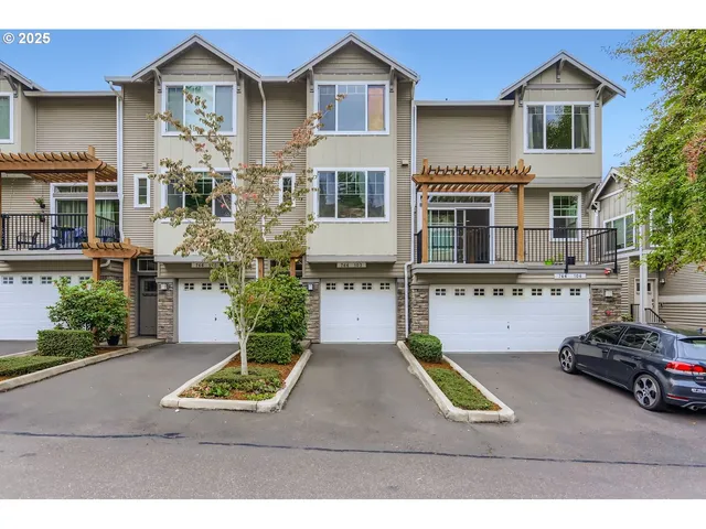 $364,900 | 766 Northwest 118th Avenue, Unit 103, Portland, OR 97229