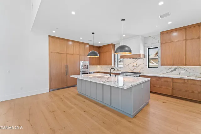 $4,695,000 | 532 Corte Corrida, Camarillo, CA 93010