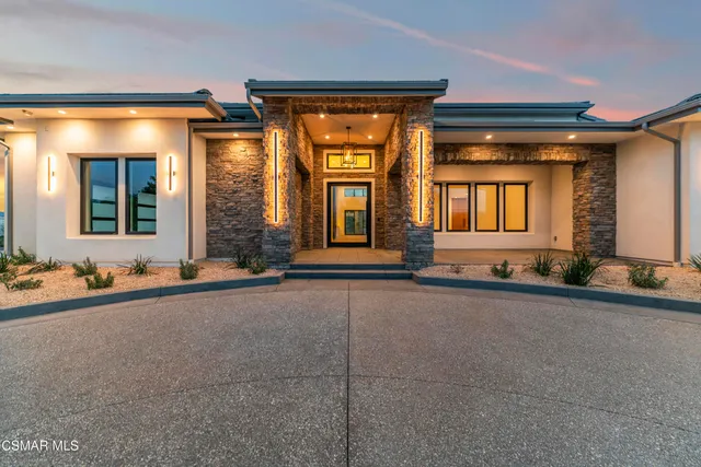 $4,695,000 | 532 Corte Corrida, Camarillo, CA 93010