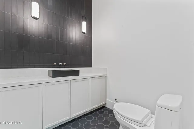 $4,695,000 | 532 Corte Corrida, Camarillo, CA 93010