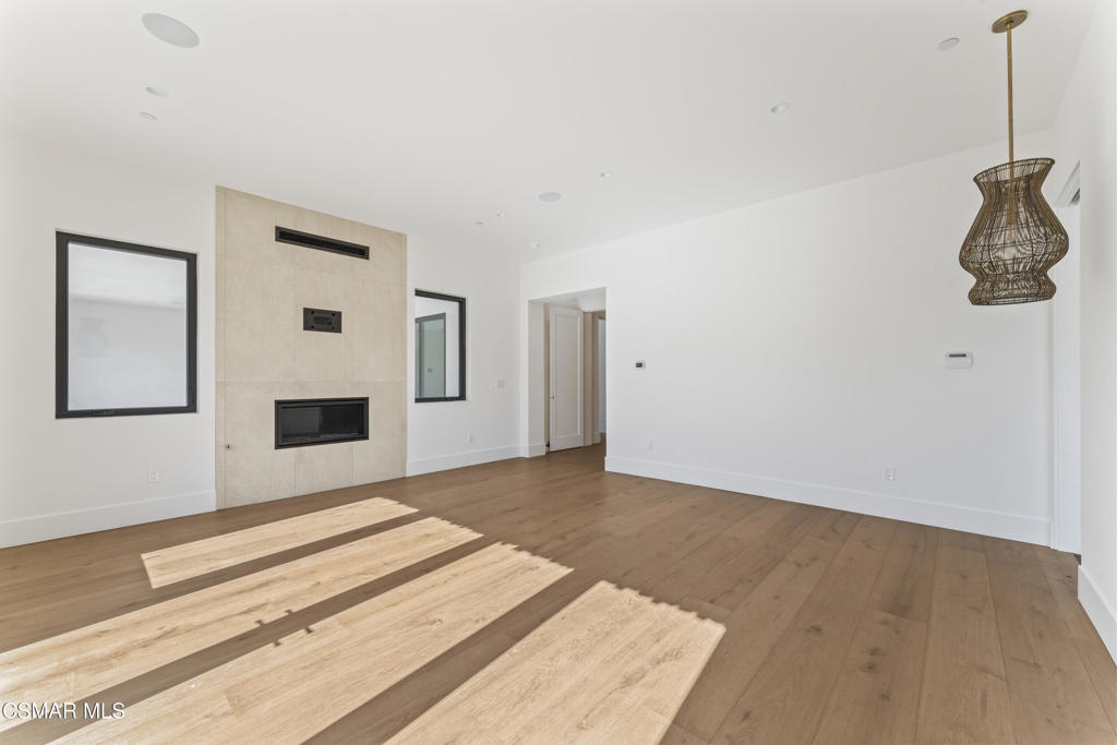 532 Corte Corrida Camarillo, CA 93010 - Photo 34 of 76