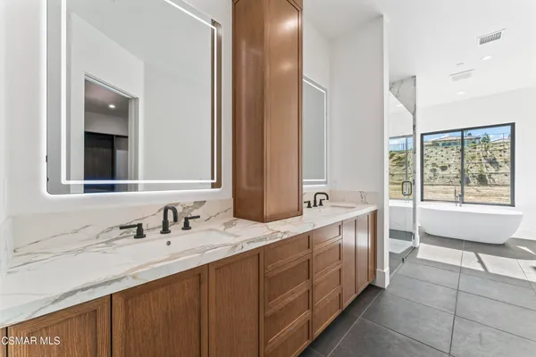 $4,500,000 | 532 Corte Corrida, Camarillo, CA 93010