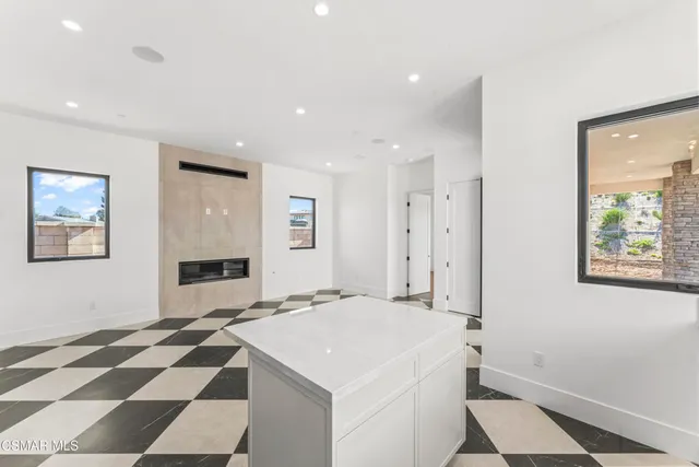 $4,695,000 | 532 Corte Corrida, Camarillo, CA 93010