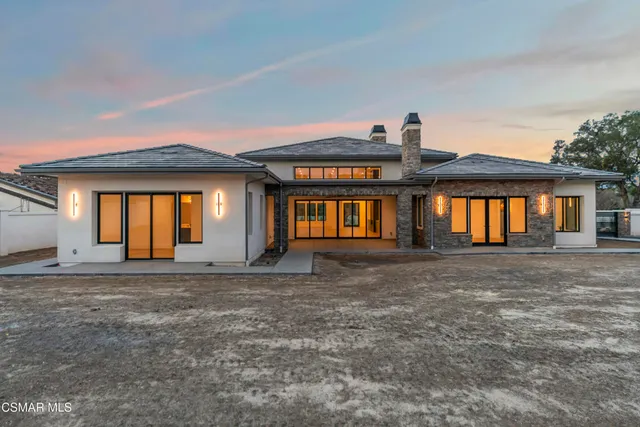 $4,695,000 | 532 Corte Corrida, Camarillo, CA 93010