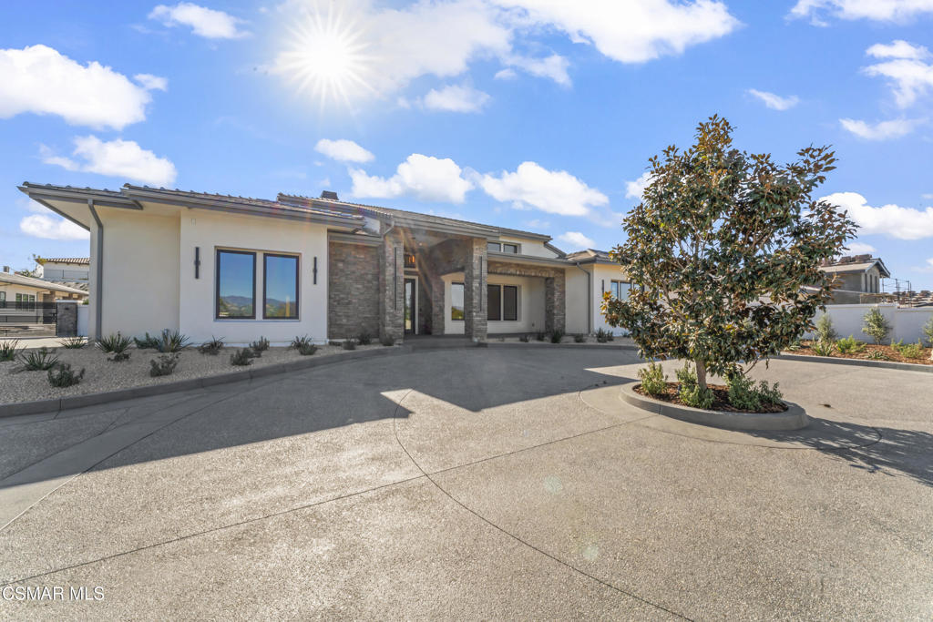 532 Corte Corrida Camarillo, CA 93010 - Photo 8 of 76
