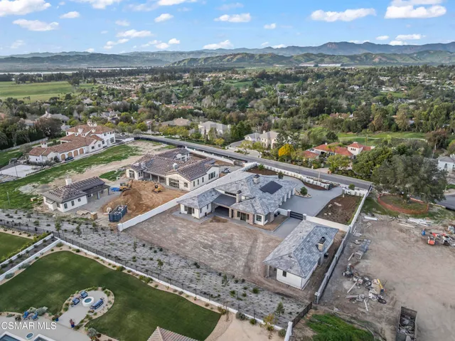 $4,695,000 | 532 Corte Corrida, Camarillo, CA 93010