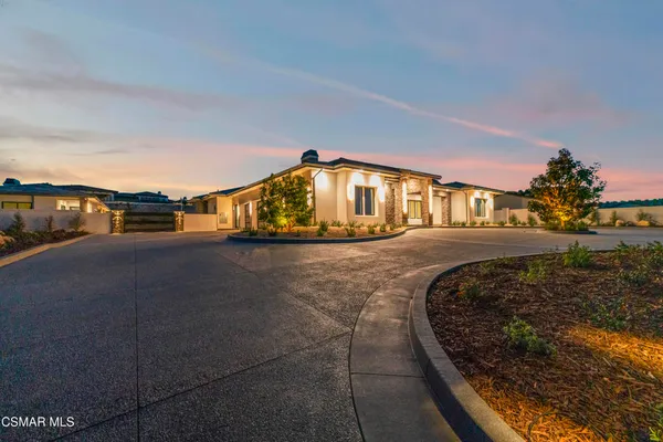 $4,300,000 | 532 Corte Corrida, Camarillo, CA 93010