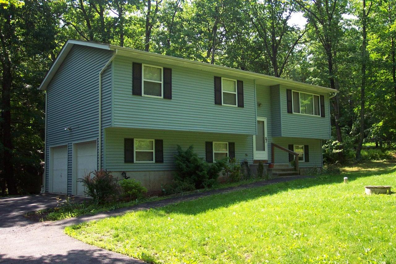 6410 Mcilhaney Road Stroudsburg, PA 18360 - Photo 1 of 1 front