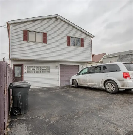 $190,000 | 690 Baird Avenue, Washington, PA 15301