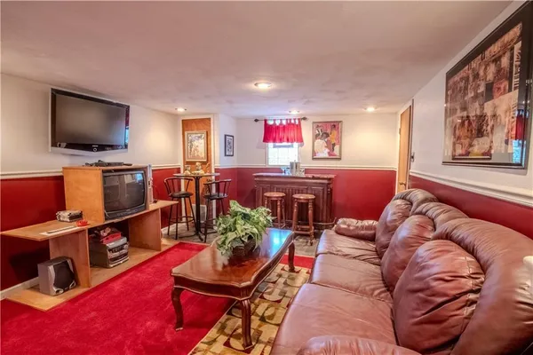 $190,000 | 690 Baird Avenue, Washington, PA 15301