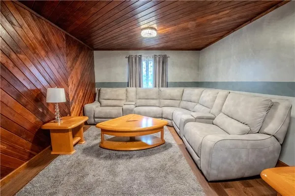 $190,000 | 690 Baird Avenue, Washington, PA 15301