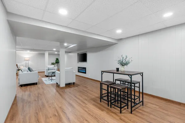$415,000 | 1236 Meadowview Drive, Menasha, WI 54952