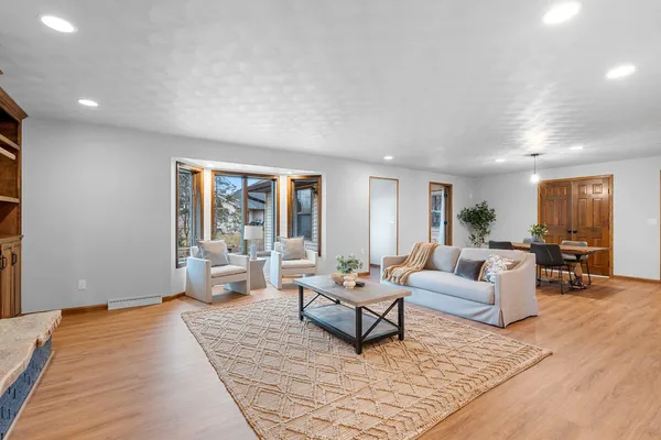 $415,000 | 1236 Meadowview Drive, Menasha, WI 54952