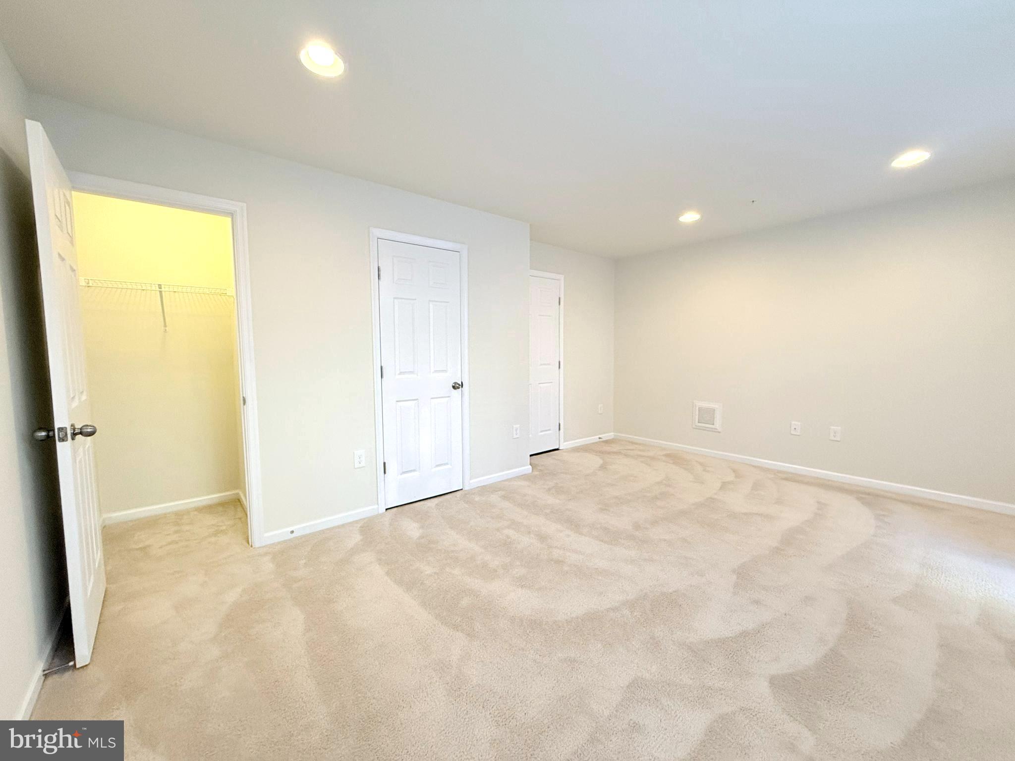 6082 Forum Square Frederick, MD 21703 - Photo 12 of 63 an empty room with a natural light