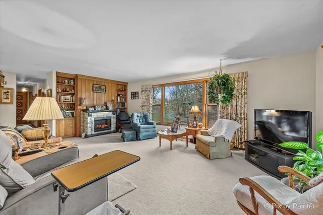 $429,900 | 612-3 Three Oaks Road, Cary, IL 60013