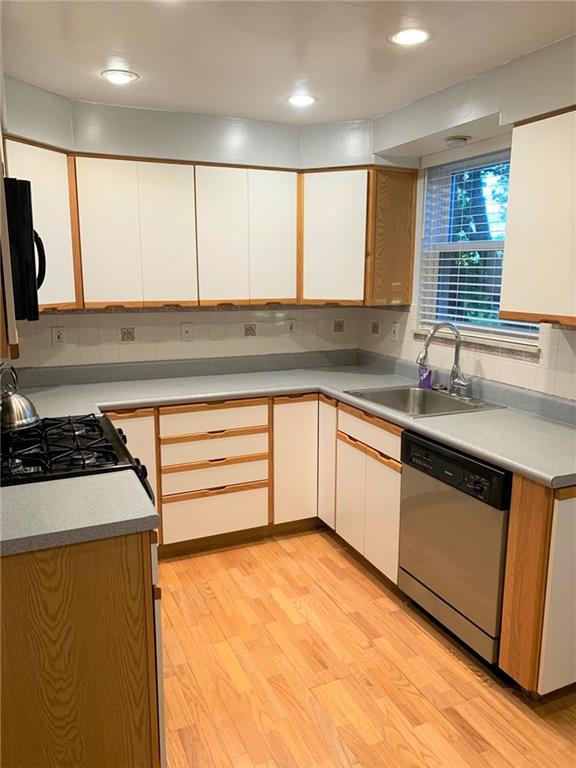 3802 Rural Court West Pittsburgh, PA 15221 - Photo 8 of 23 Gallery Image 8