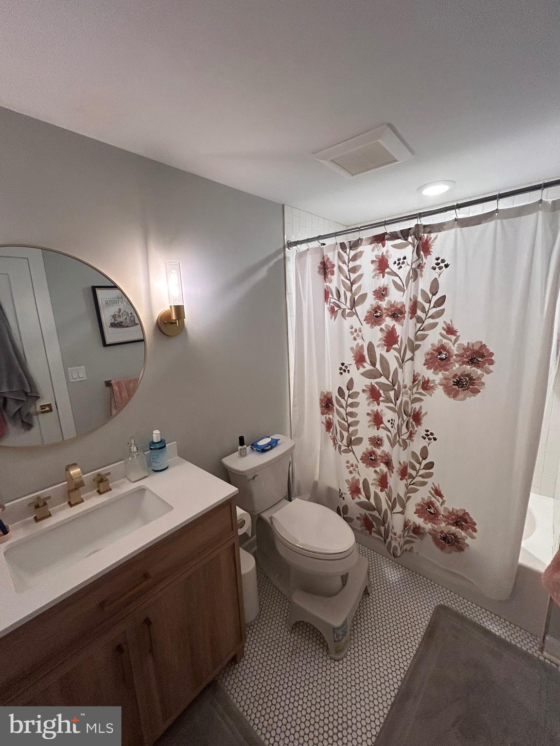5830 Henry Philadelphia, PA 19128 - Photo 6 of 9 a bathroom with a sink toilet and shower
