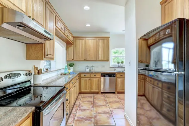 $450,000 | 195 Live Oak, Liberty Hill, TX 78642