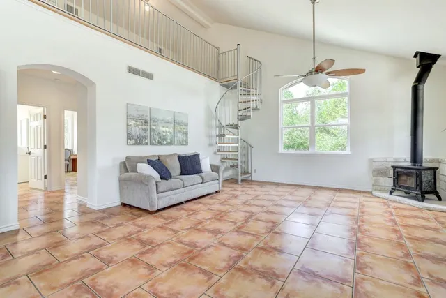 $450,000 | 195 Live Oak, Liberty Hill, TX 78642