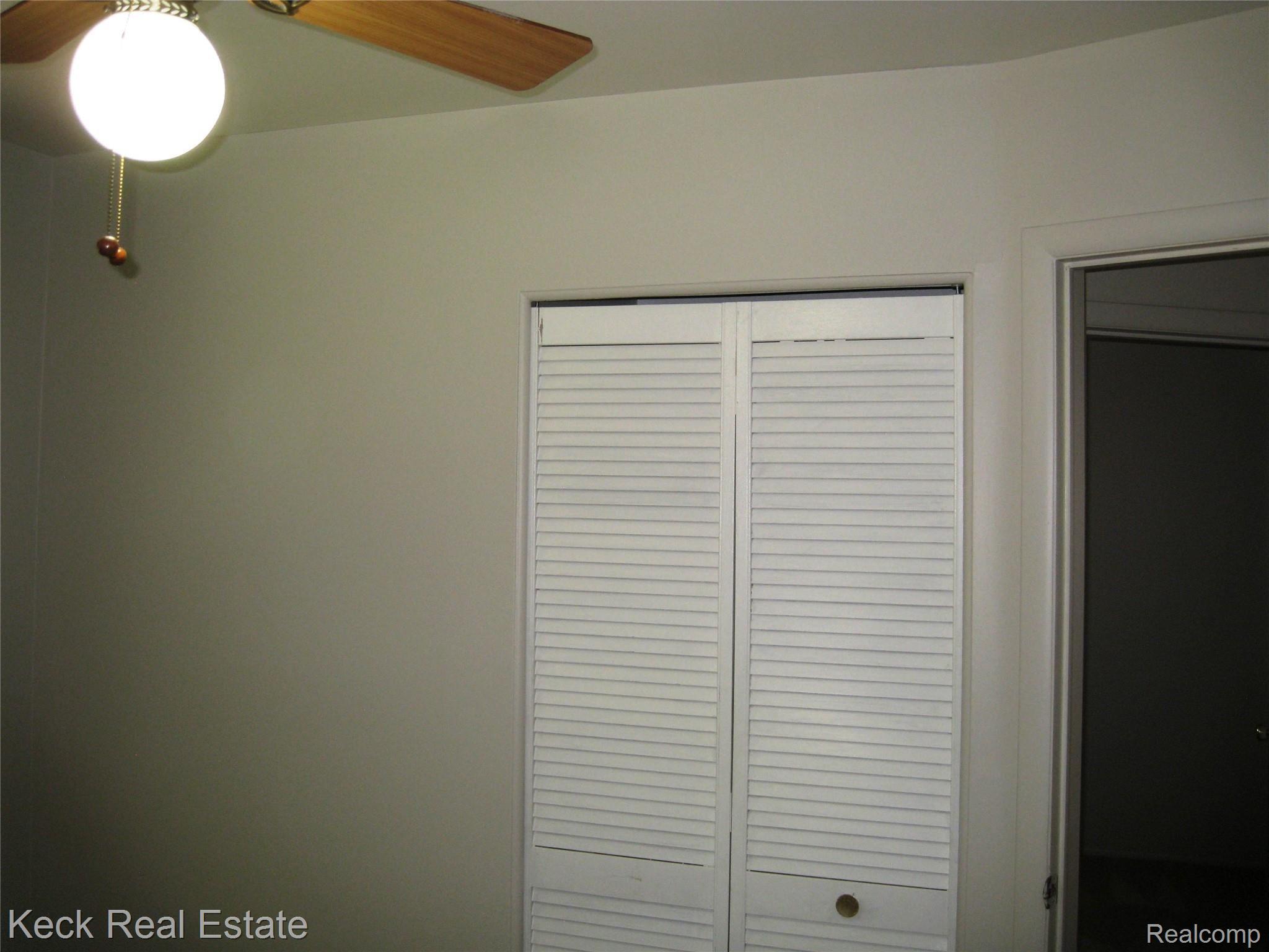 13654 Beech Daly Road Taylor, MI 48180 - Photo 12 of 23 IMG_1542.JPG