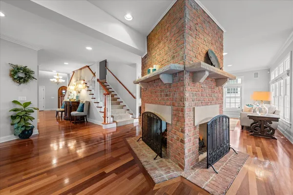 $1,690,000 | 427 South Sleight Street, Naperville, IL 60540
