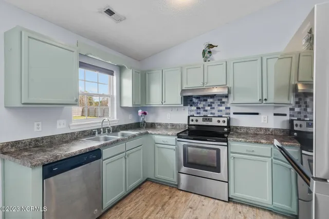 $1,650 | 101 North Ivy Drive, Hubert, NC 28539