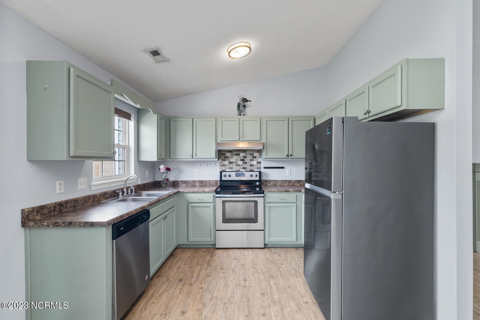 101 North Ivy Drive Hubert, NC 28539 - Photo 16 of 39 16