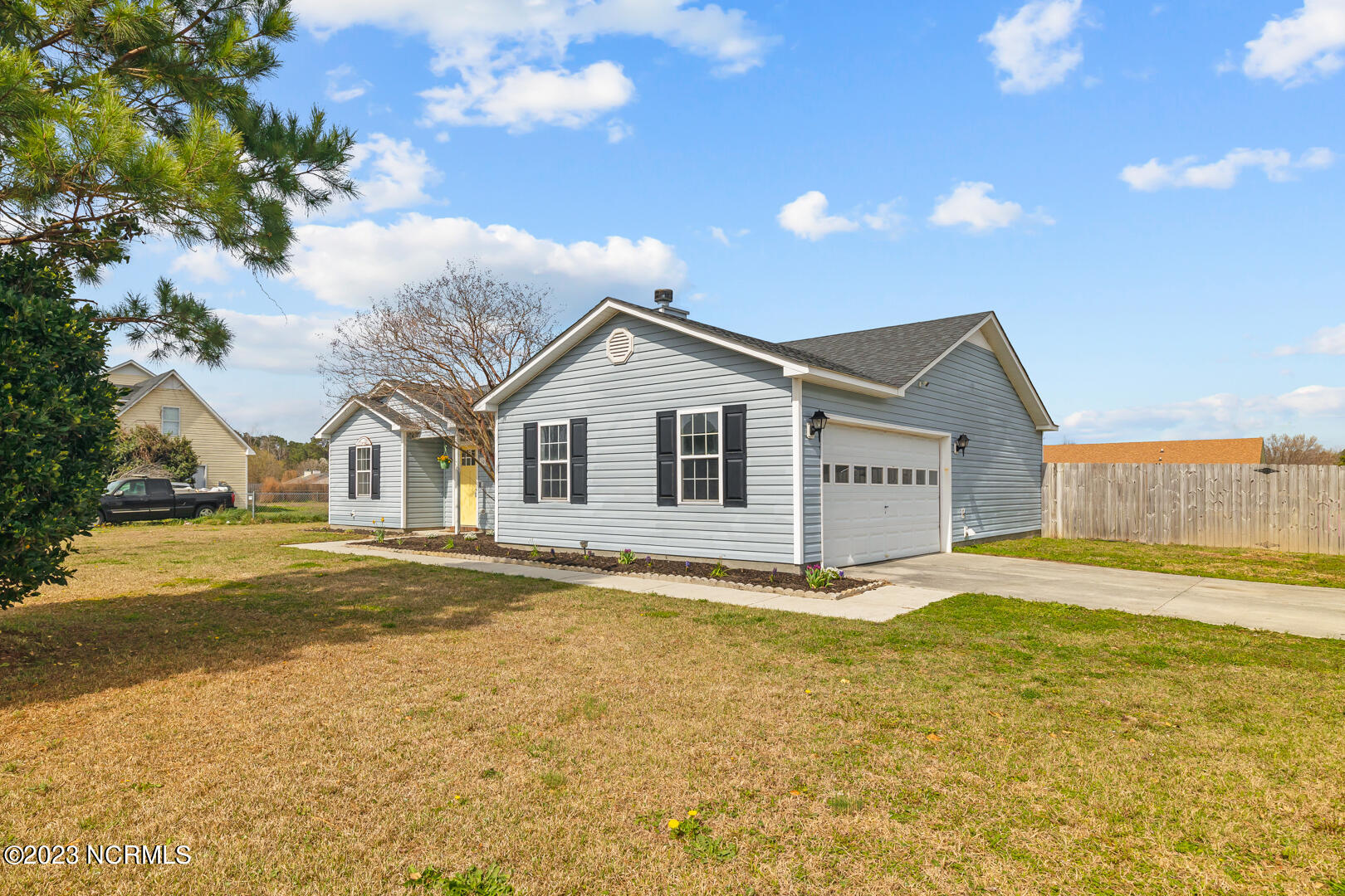 101 North Ivy Drive Hubert, NC 28539 - Photo 3 of 39 3