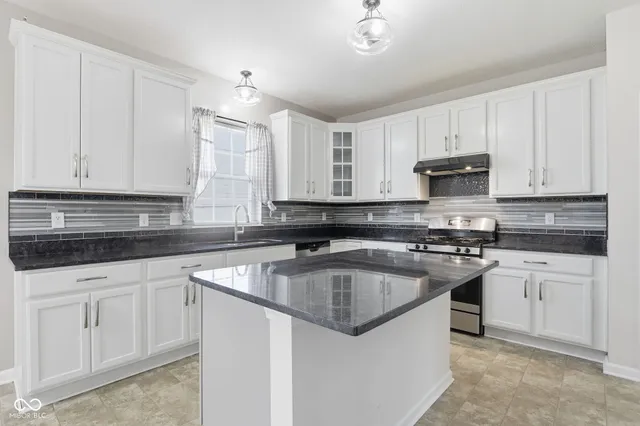 $399,900 | 8178 Kilborn Way, Avon, IN 46123