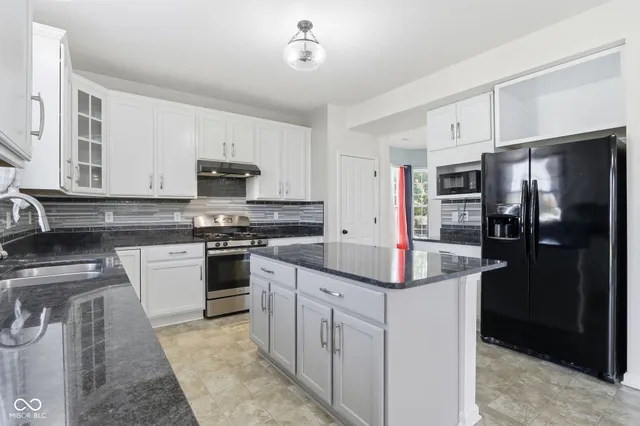 $399,900 | 8178 Kilborn Way, Avon, IN 46123