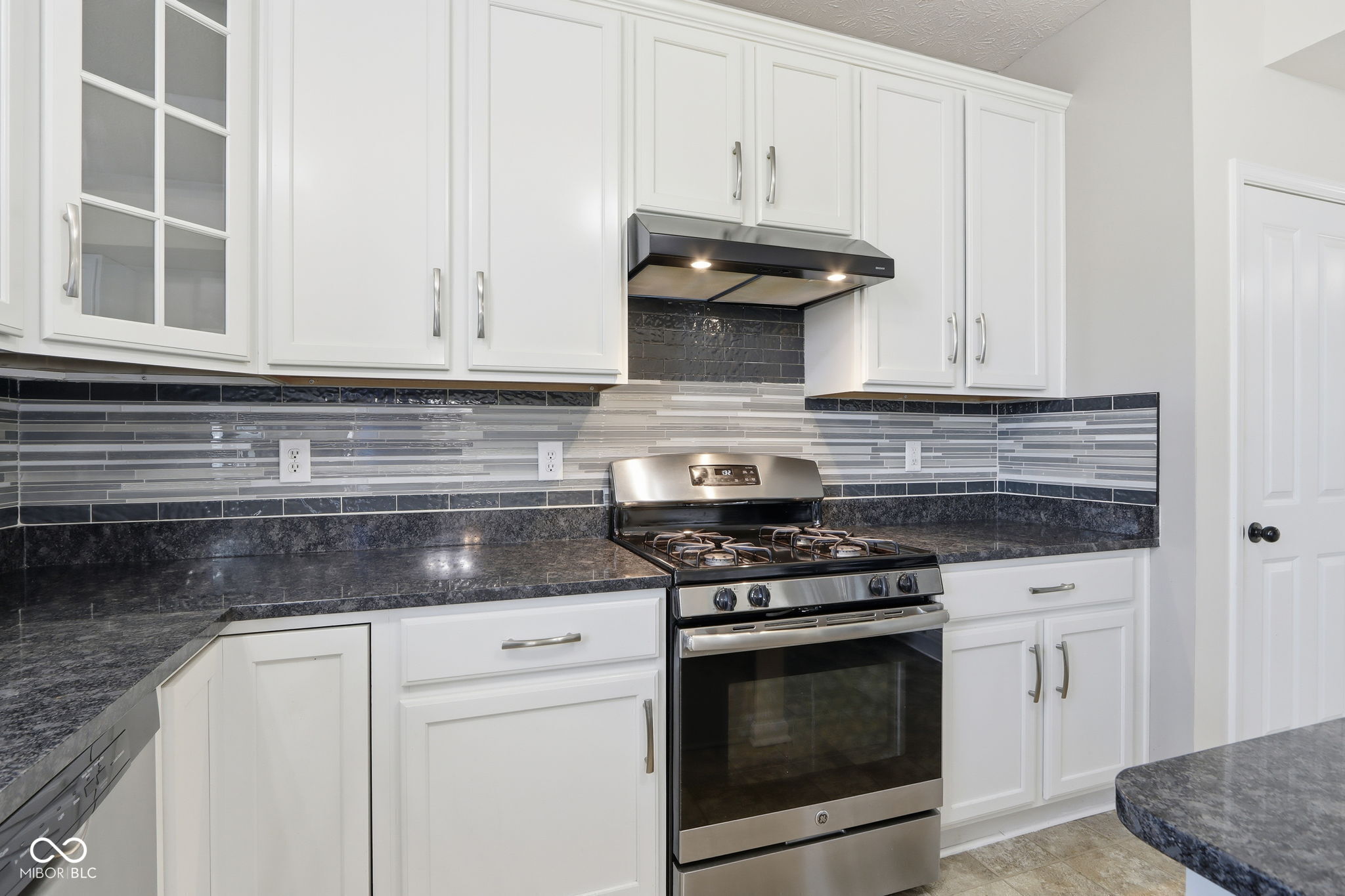 8178 Kilborn Way Avon, IN 46123 - Photo 21 of 66