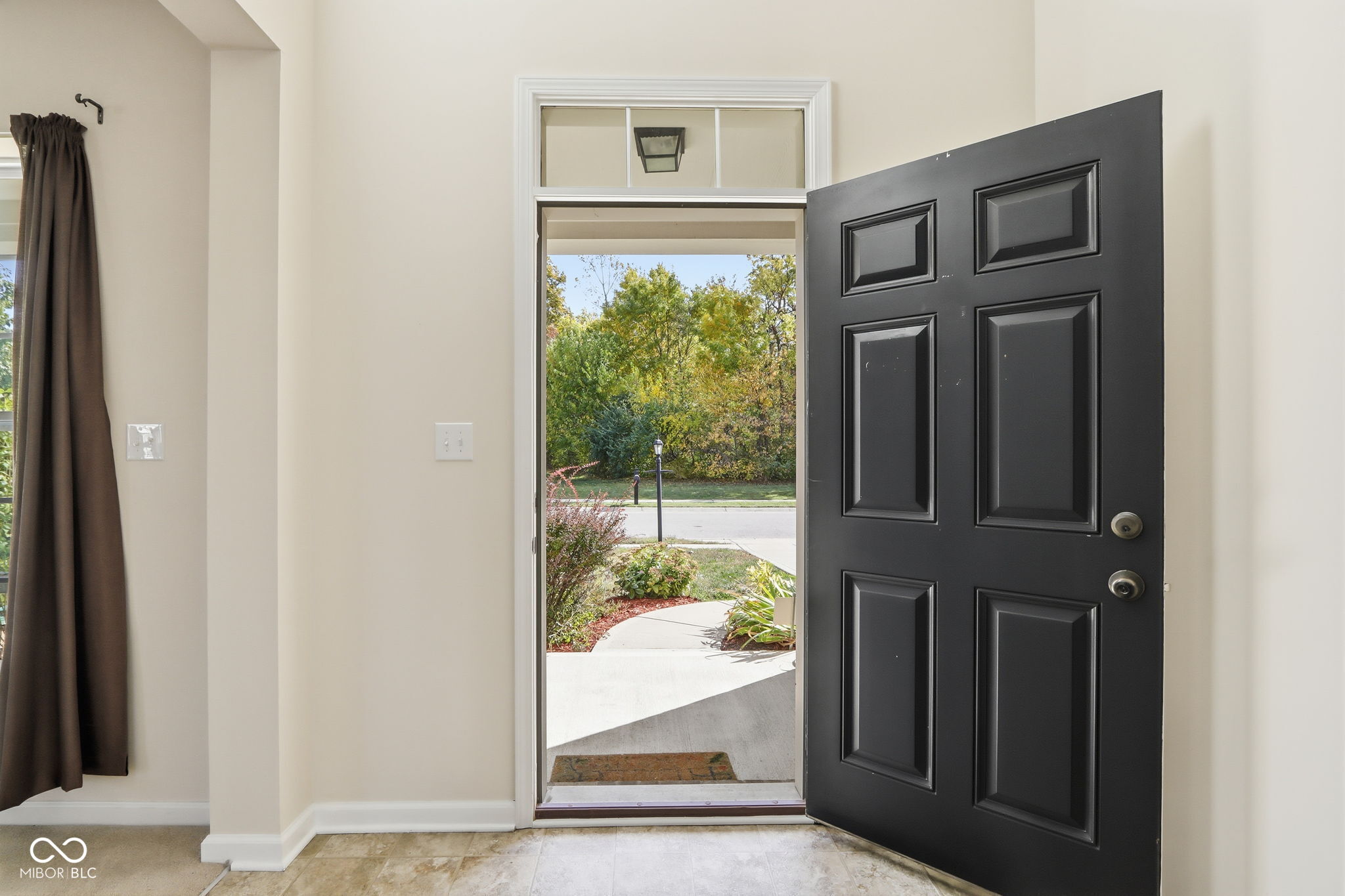 8178 Kilborn Way Avon, IN 46123 - Photo 10 of 66