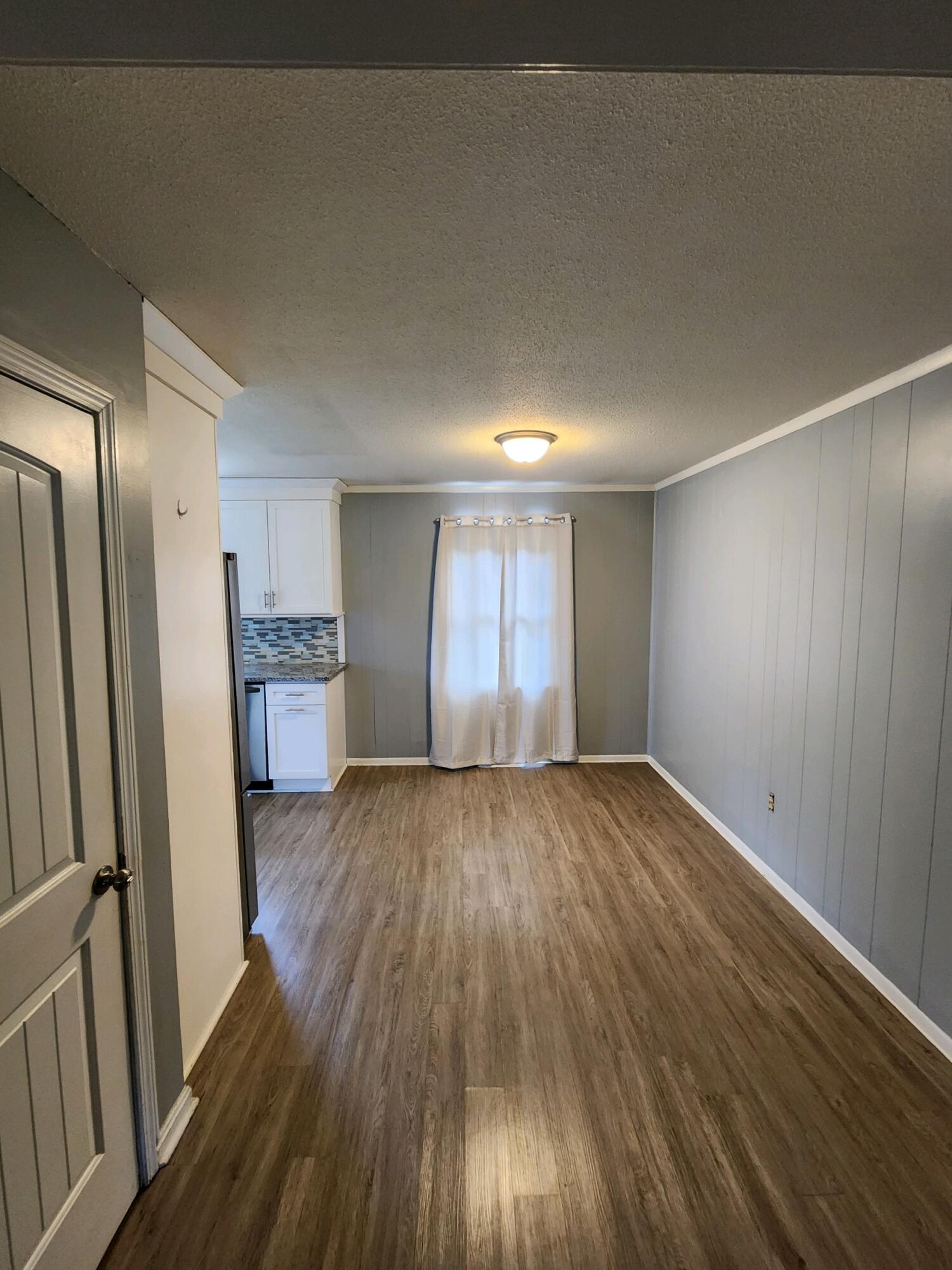 474 Green Valley Road Bristol, VA 24202 - Photo 5 of 24 Image (4)