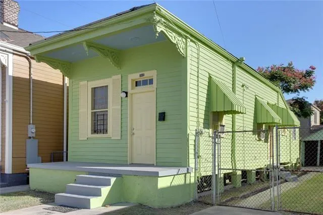 $1,500 | 743 Toledano Street, New Orleans, LA 70115
