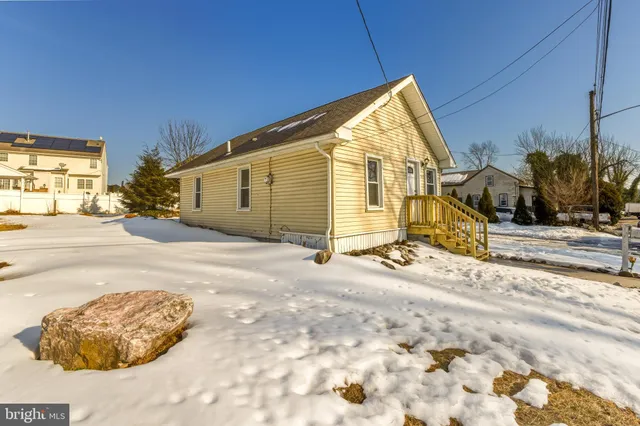 $210,000 | 109 River Rd Drive, West Deptford, NJ 08086