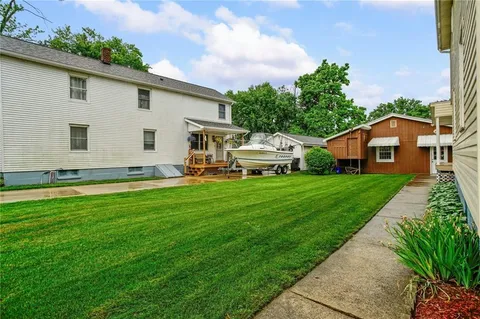 $375,000 | 229 Spruce Street, Zelienople, PA 16063