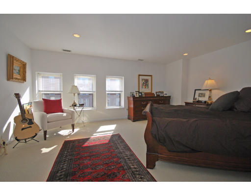 23 Bay State Road, Unit 8 Boston, MA 02215 - Photo 12 of 19 Gallery Image 12