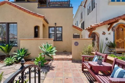 $1,599,000 | 118 Glendora Avenue, Long Beach, CA 90803
