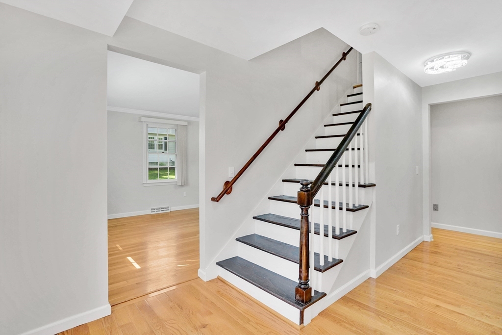 990 Frank Smith Road Longmeadow, MA 01106 - Photo 18 of 42