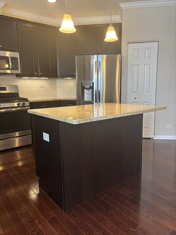 $3,100 | 10611 West 154th Place, Orland Park, IL 60462