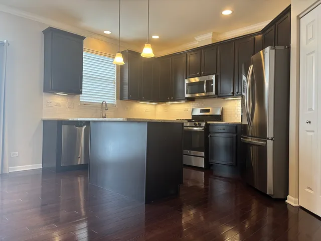 $3,100 | 10611 West 154th Place, Orland Park, IL 60462