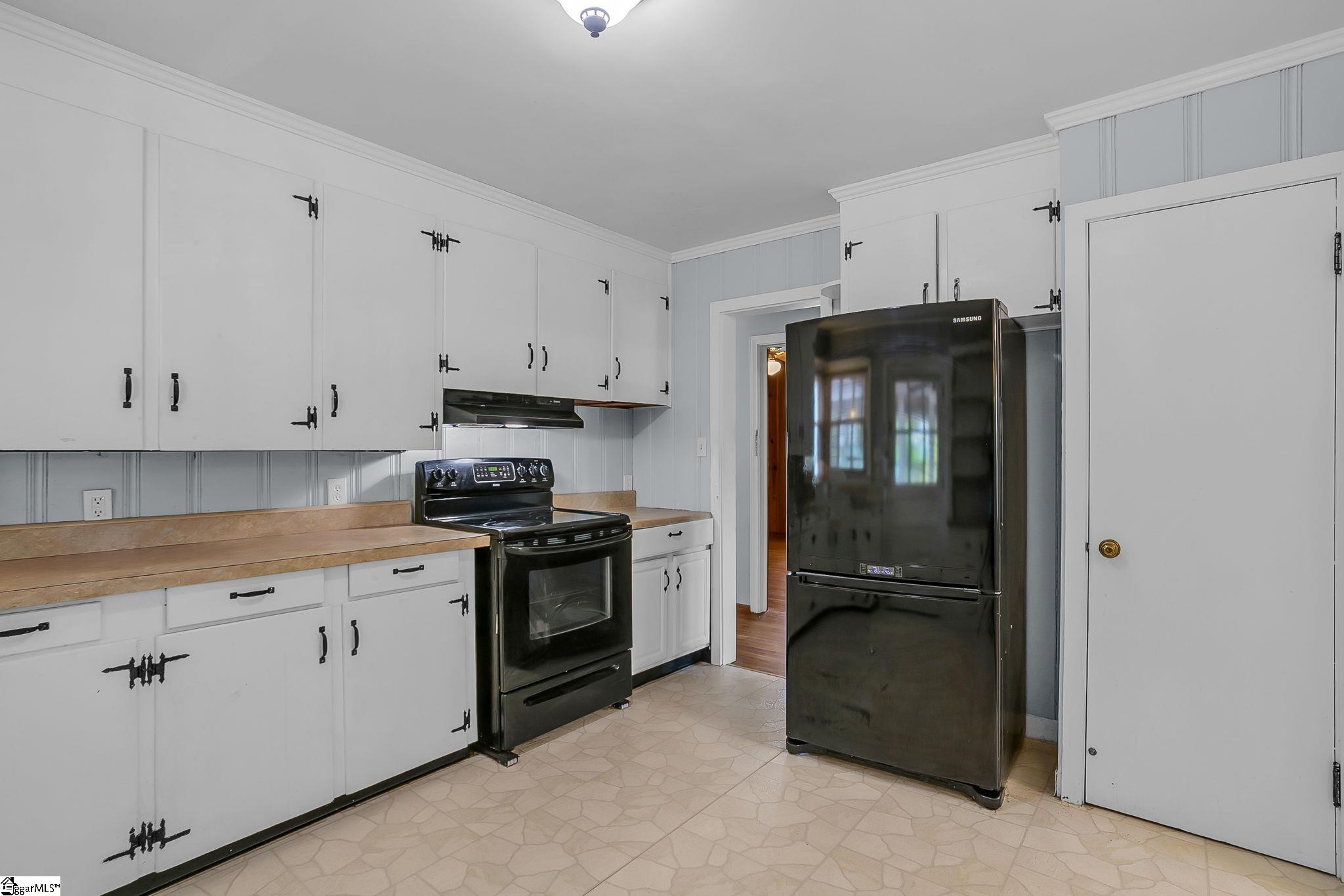 218 Bedford Forest Avenue Anderson, SC 29621 - Photo 12 of 35