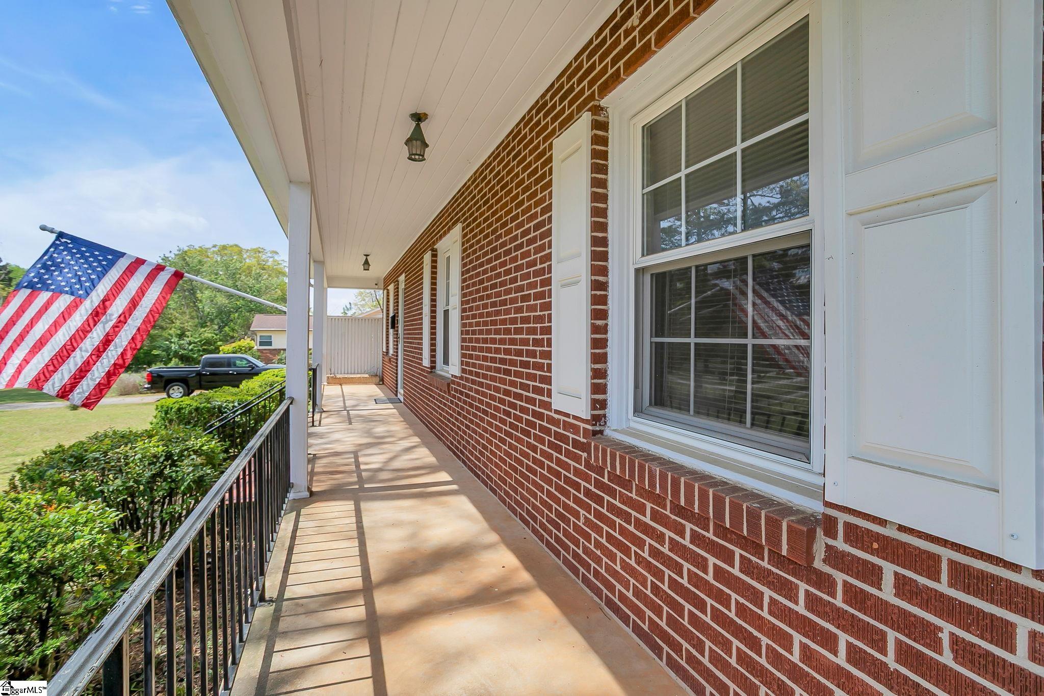 218 Bedford Forest Avenue Anderson, SC 29621 - Photo 3 of 35