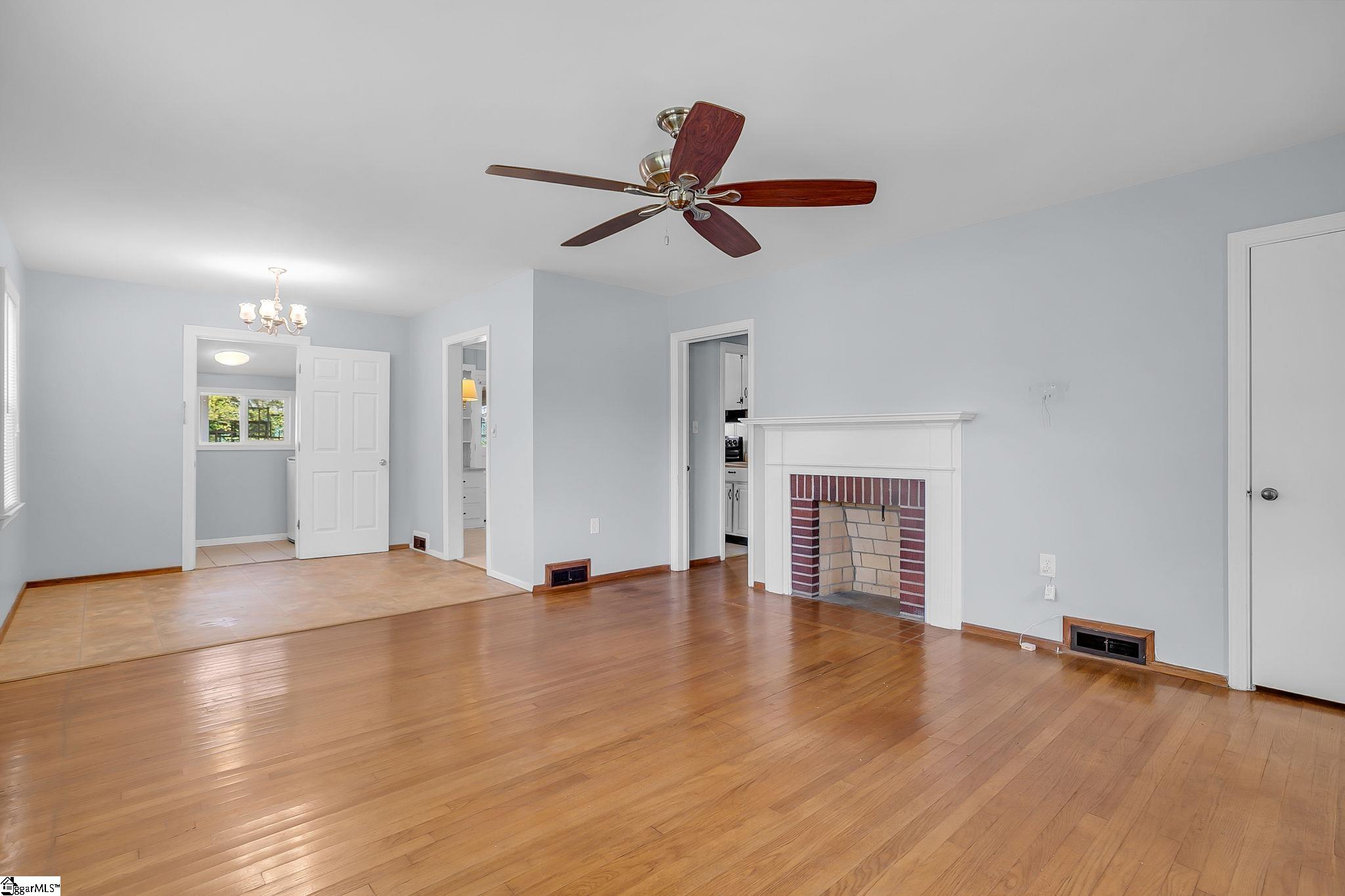 218 Bedford Forest Avenue Anderson, SC 29621 - Photo 4 of 35