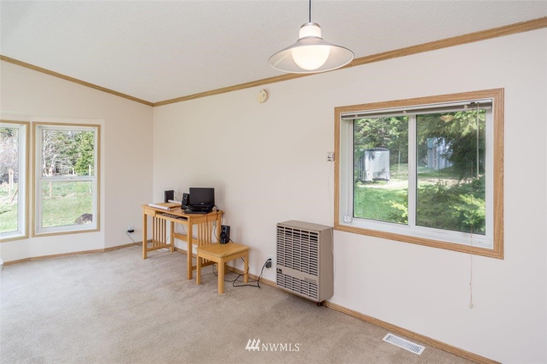 3756 West Valley Road Chimacum, WA 98325 - Photo 16 of 32