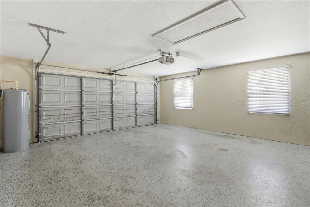 20781 Southwest 90th Loop Dunnellon, FL 34431 - Photo 43 of 46 a view of a garage