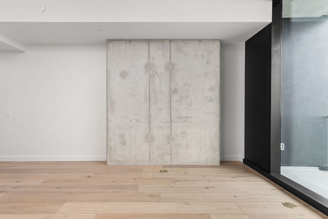 610 Davis Street, Unit 4008 Austin, TX 78701 - Photo 11 of 40 a view of wooden floor