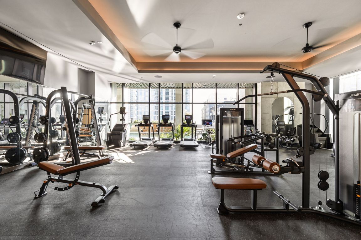 610 Davis Street, Unit 4008 Austin, TX 78701 - Photo 30 of 40 a view of a room with gym equipment