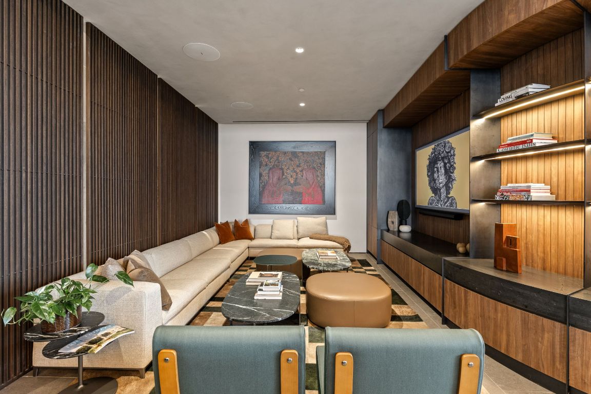 610 Davis Street, Unit 4008 Austin, TX 78701 - Photo 33 of 40 a living room with furniture